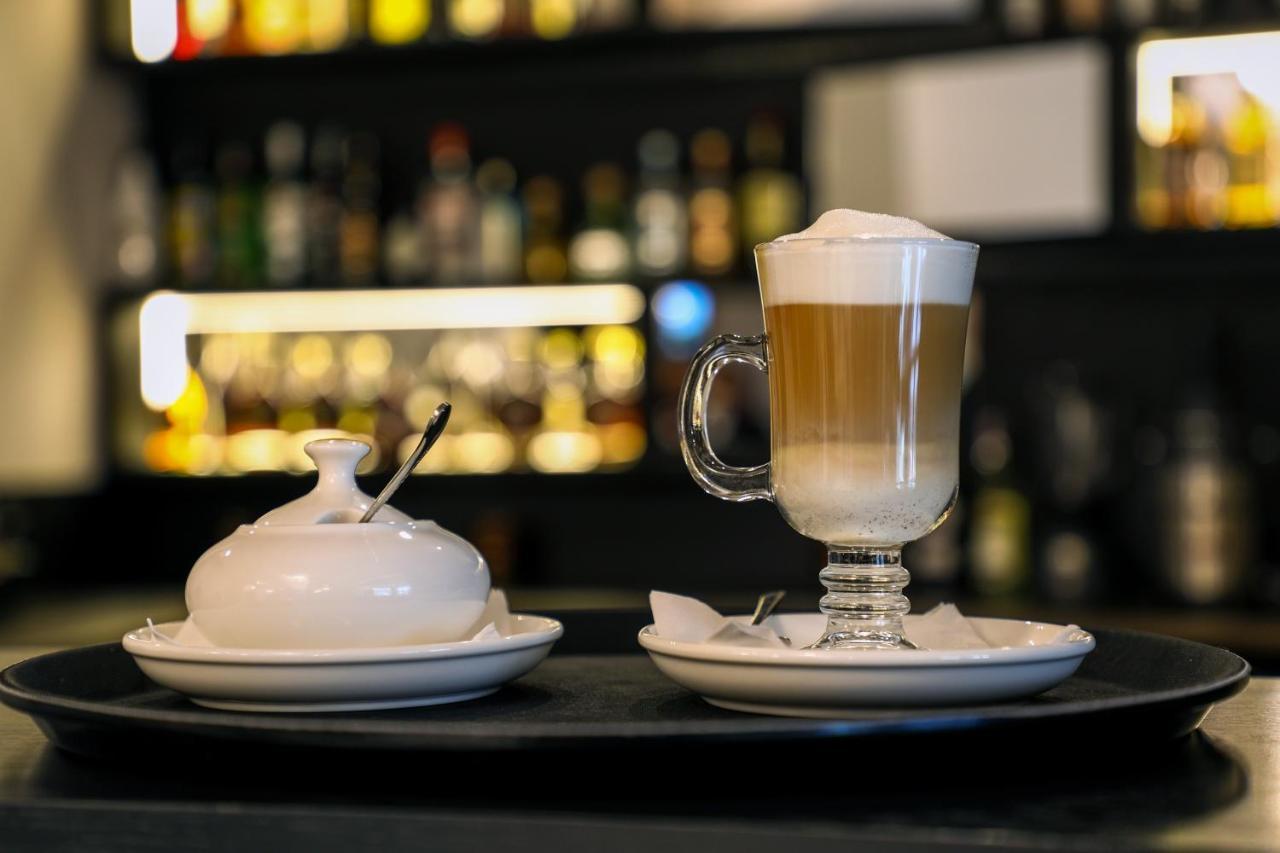 Aghababyan'S Hotel Ereván Exterior foto Latte macchiato